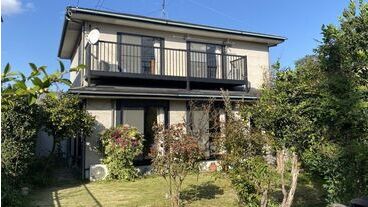 富戸｜バルコニーから伊豆大島を望む 即入居可能な郊外築浅物件