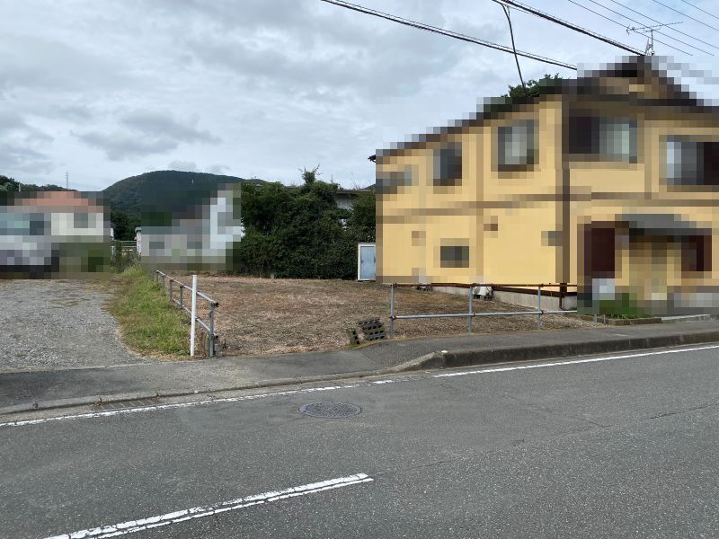 東南側から敷地全景