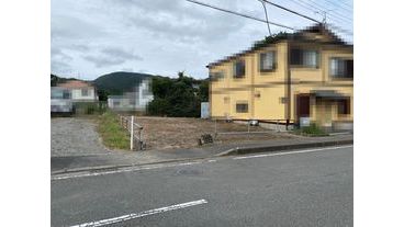 東南側から敷地全景