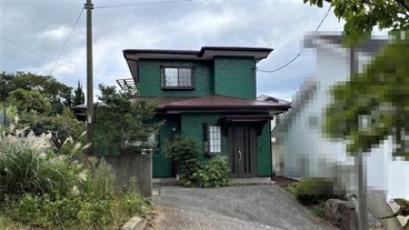川奈｜南中学区内　高台で解放感ある物件です